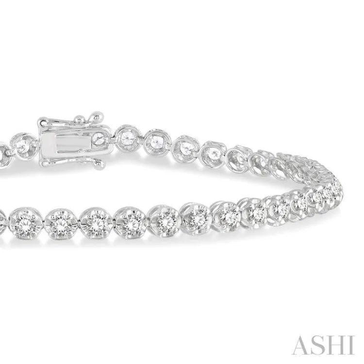 2 Ctw Round Cut Diamond Illusion Bracelet in 14K White Gold