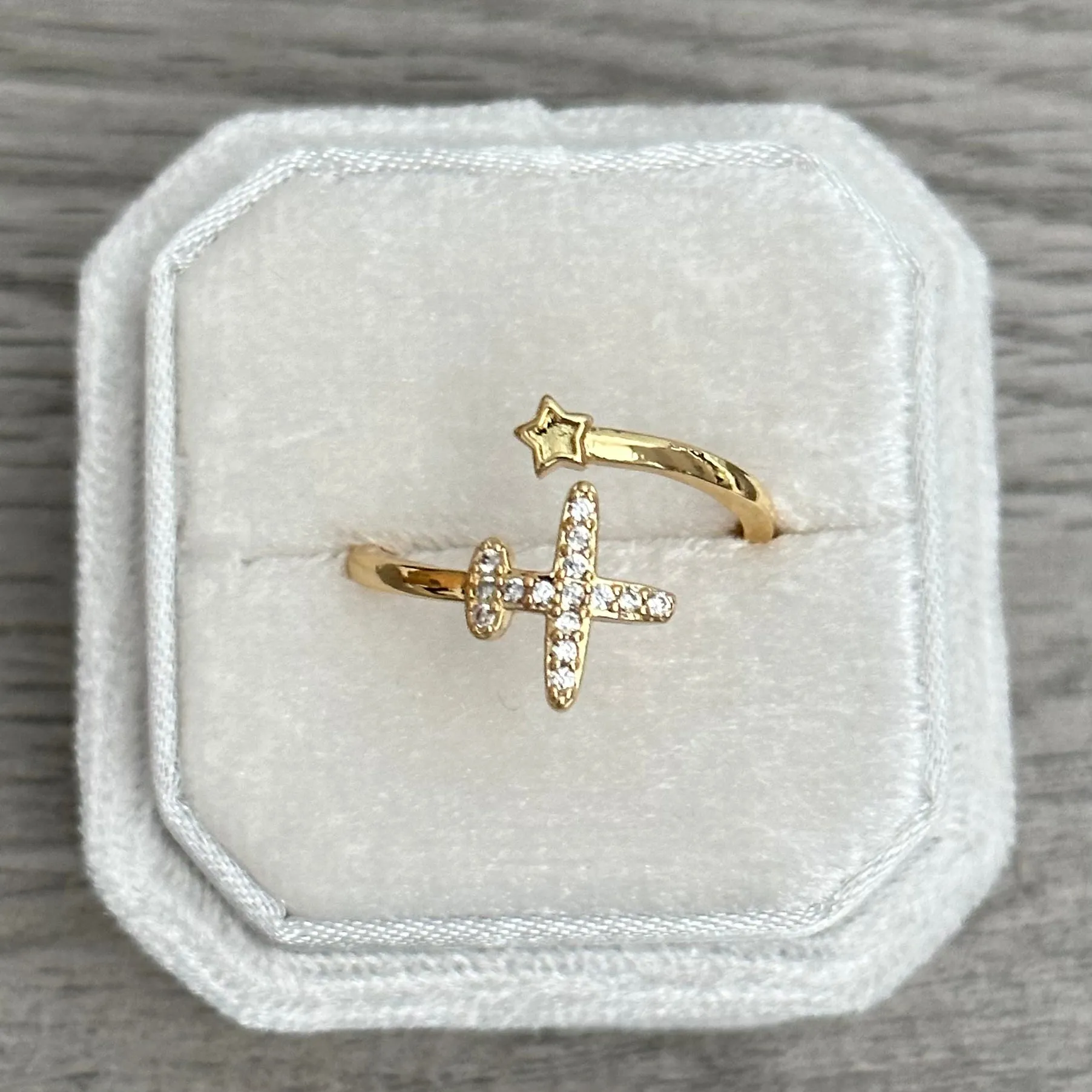 Adjustable Airplane Ring