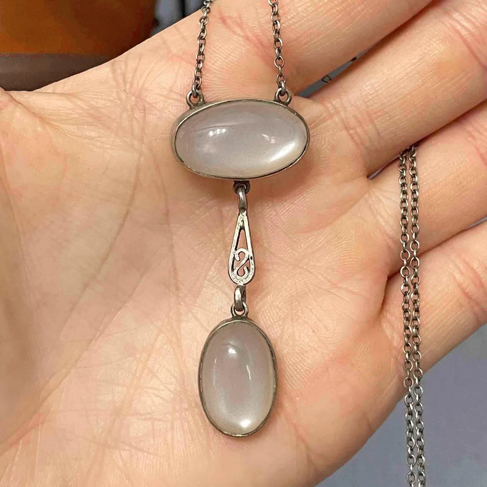 Art Deco Silver Moonstone Cabochon Pendant Necklace