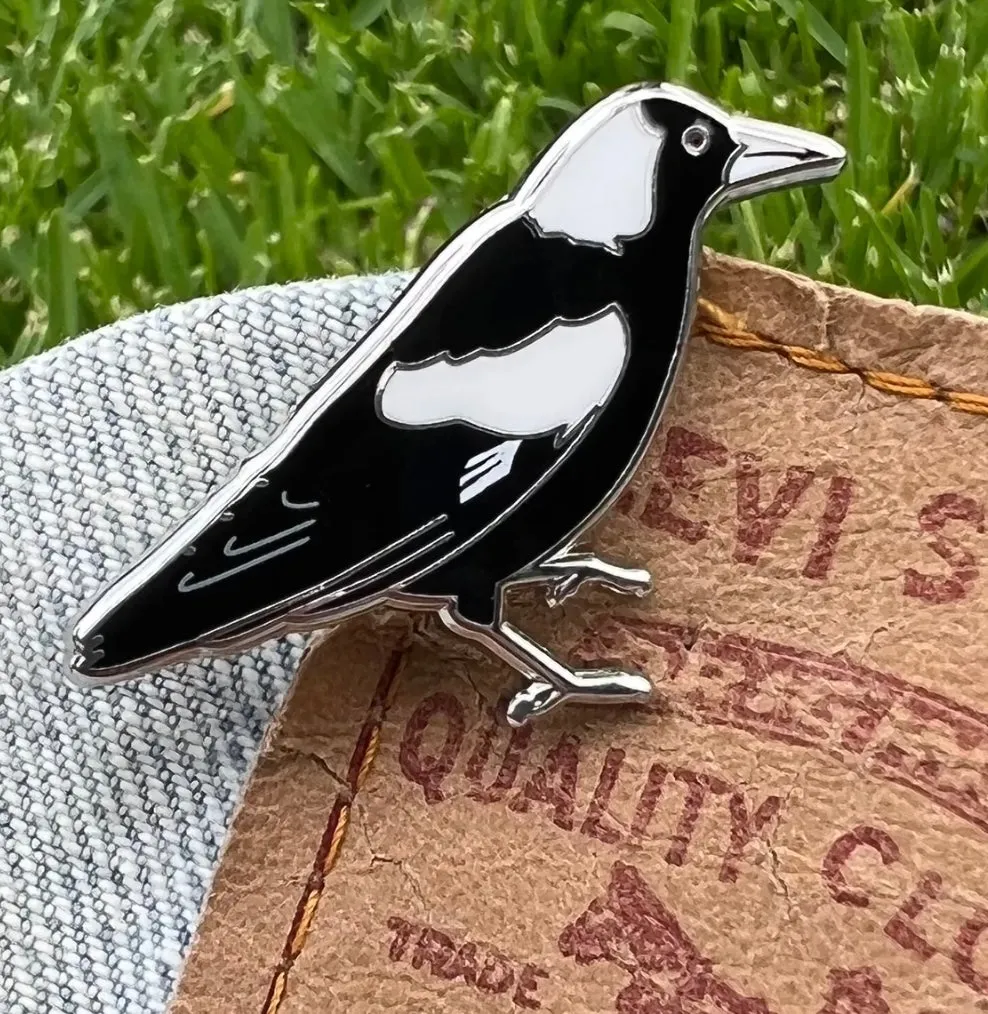 Bush Bling Pin - Magpie