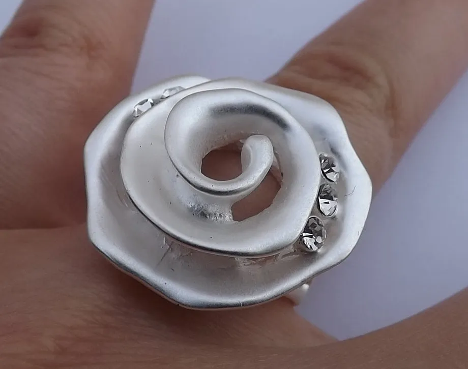 Frosted Silver Spiral Ring with Diamantes (size 8)