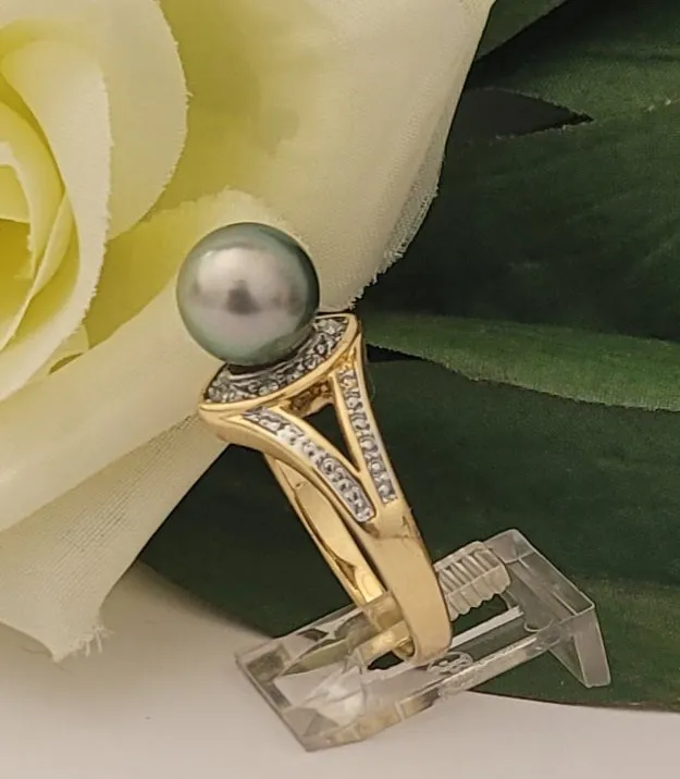 Gorgeous Kiara -Authentic Tahitian Smooth Round Pearl Ring