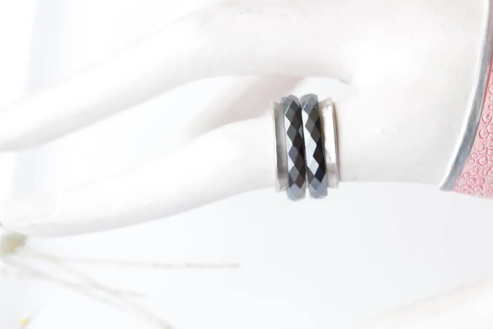 GRAY HEMATITE RING