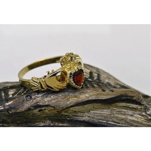 Ladies Garnet CZ 9ct Claddagh Ring