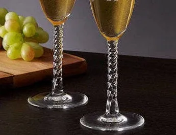 Mr and Mrs Champagne Glasses, Set of 2 Personalized Wedding Flutes, Custom Engraved Mr and Mrs Toasting Glass Flutes, Bride and Groom Gift