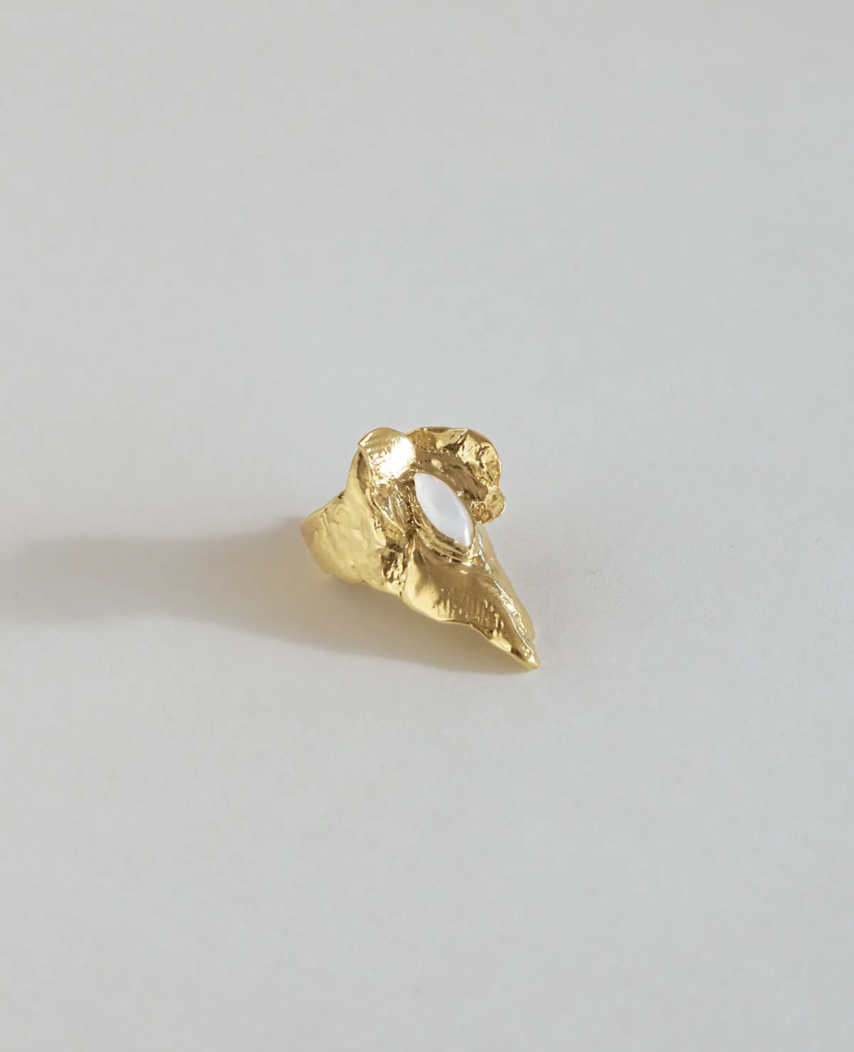 ORCHIS CLAW // golden nail ring