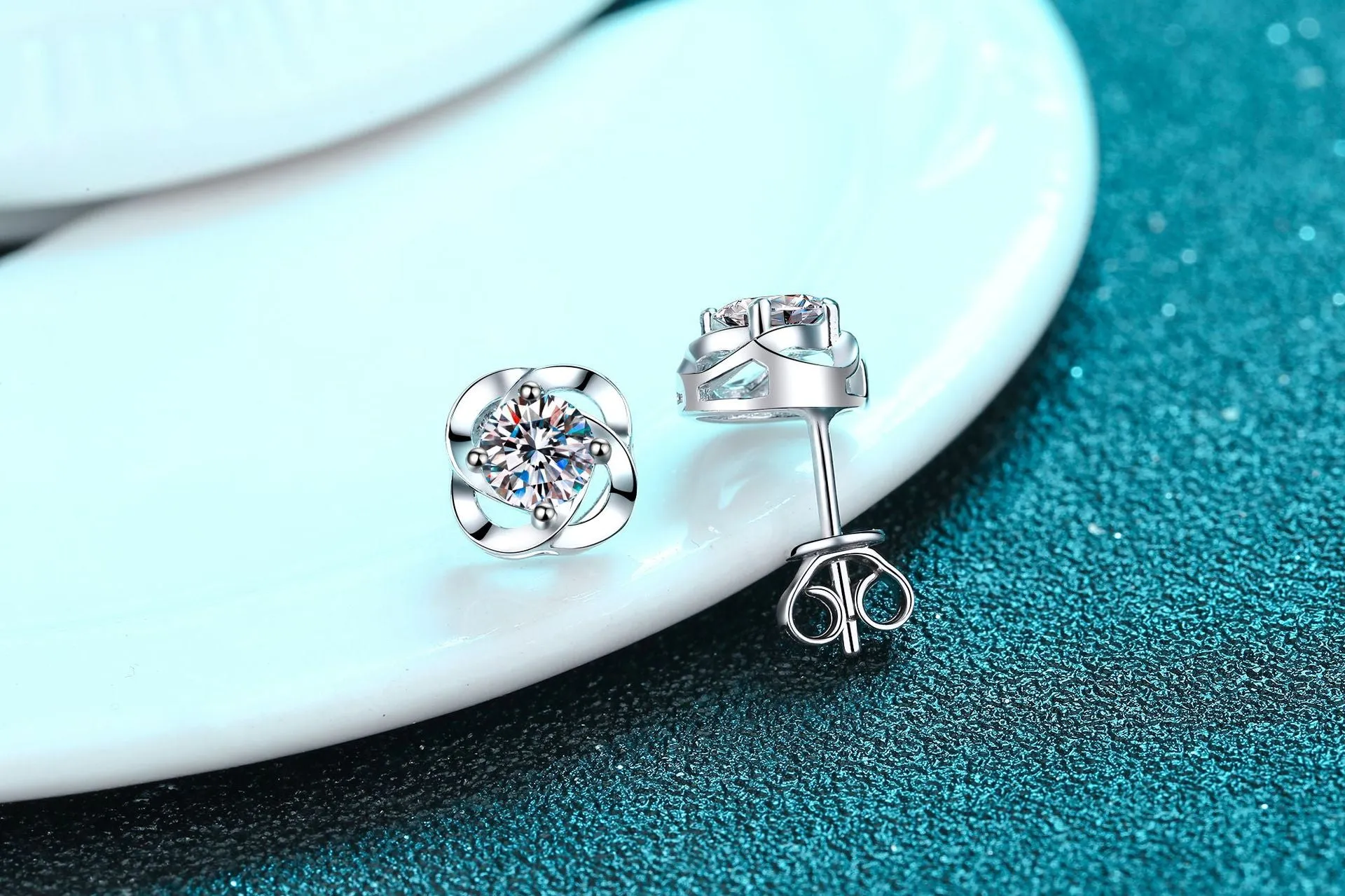 Silver Diamond Earrings VVS1 Lab Created Moissanite Stud Earrings 4 Prong Clover Flower Diamond Ear Studs