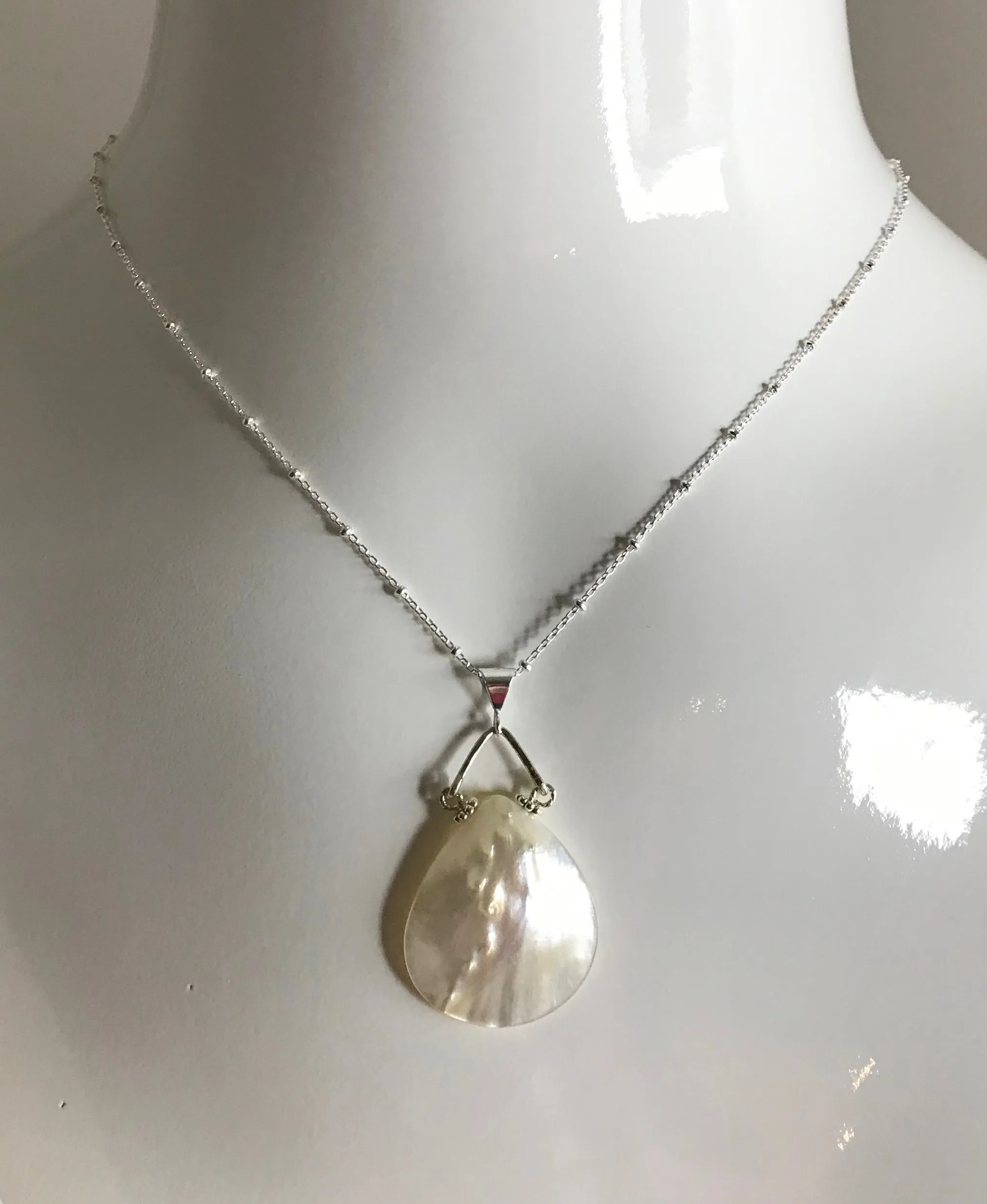 Silver Mother of Pearl Teardrop Pendant