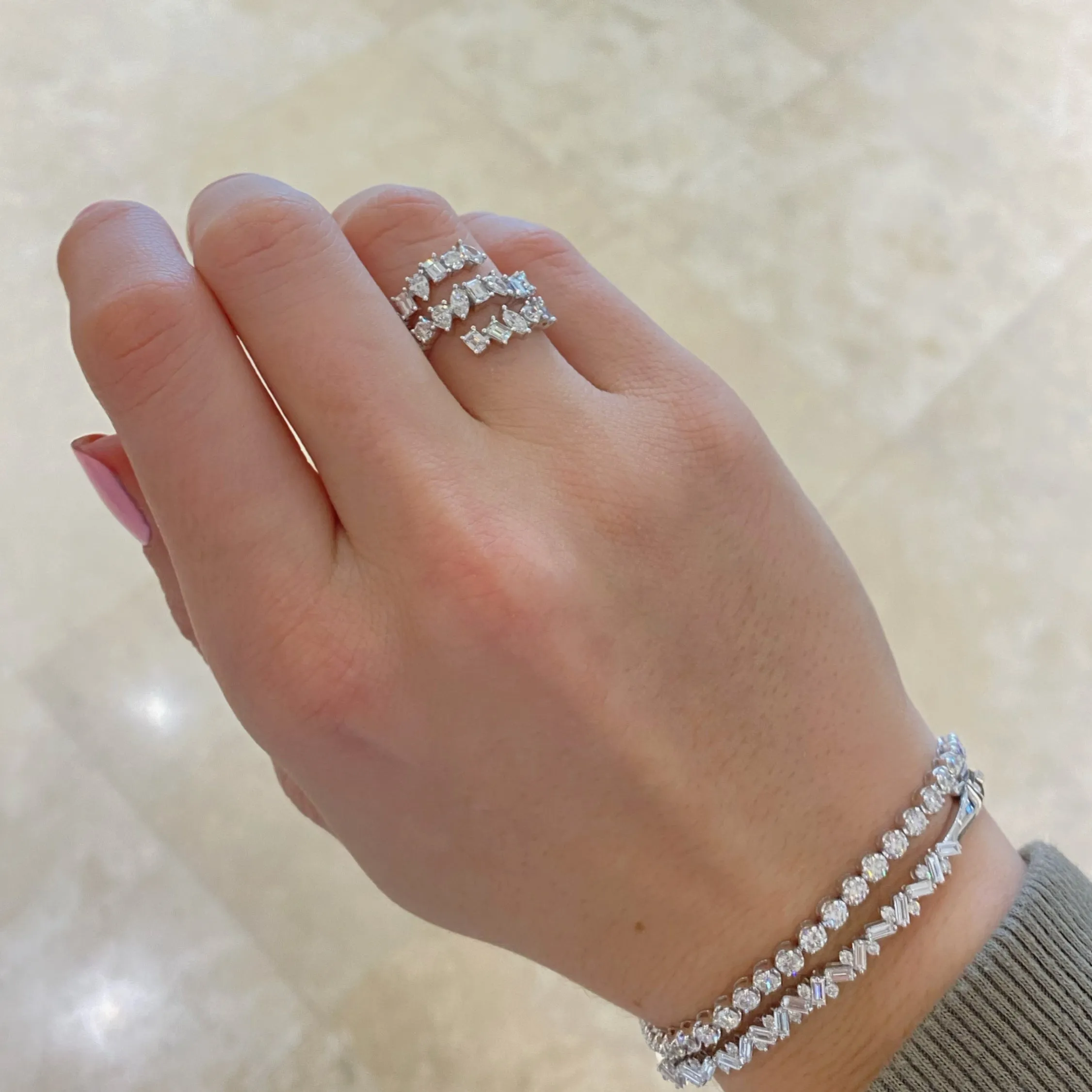 Slim Baguette & Round Diamond Bangle