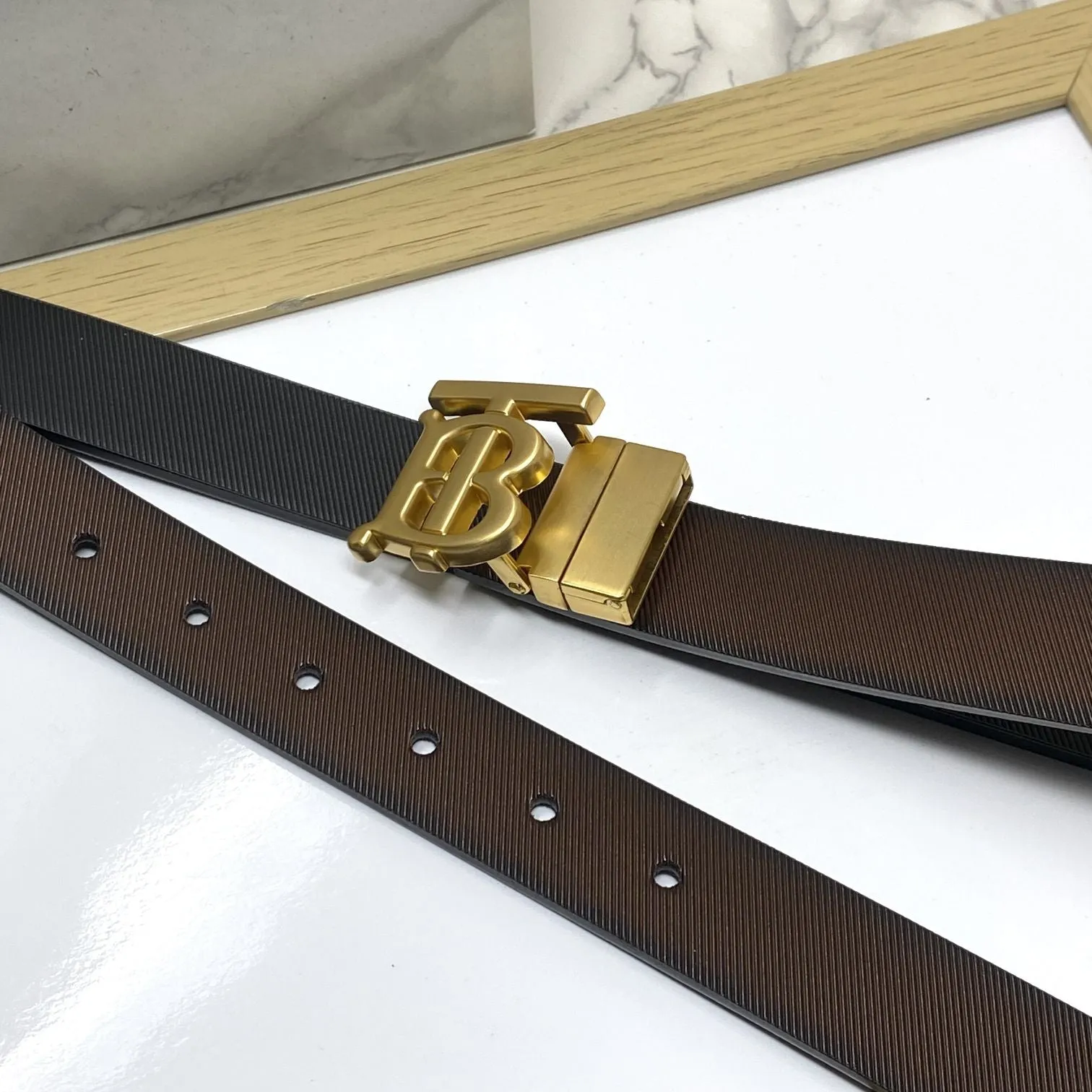 Stylish Casual and Formal Reversible Strap Belt-JonasParamount