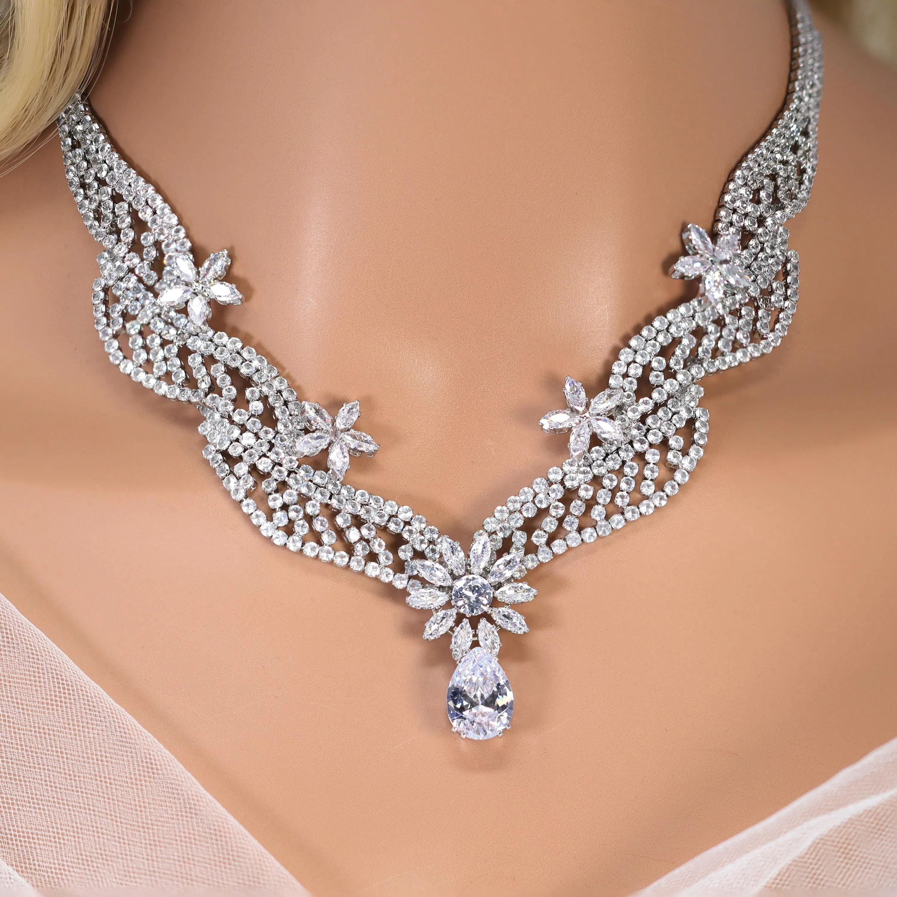 Swarovski Crystal Floral Wave Drop Elegance Diamond/Crystal Necklace Set, Bridal Necklace Set, Bridal Jewelry, Statement Necklace