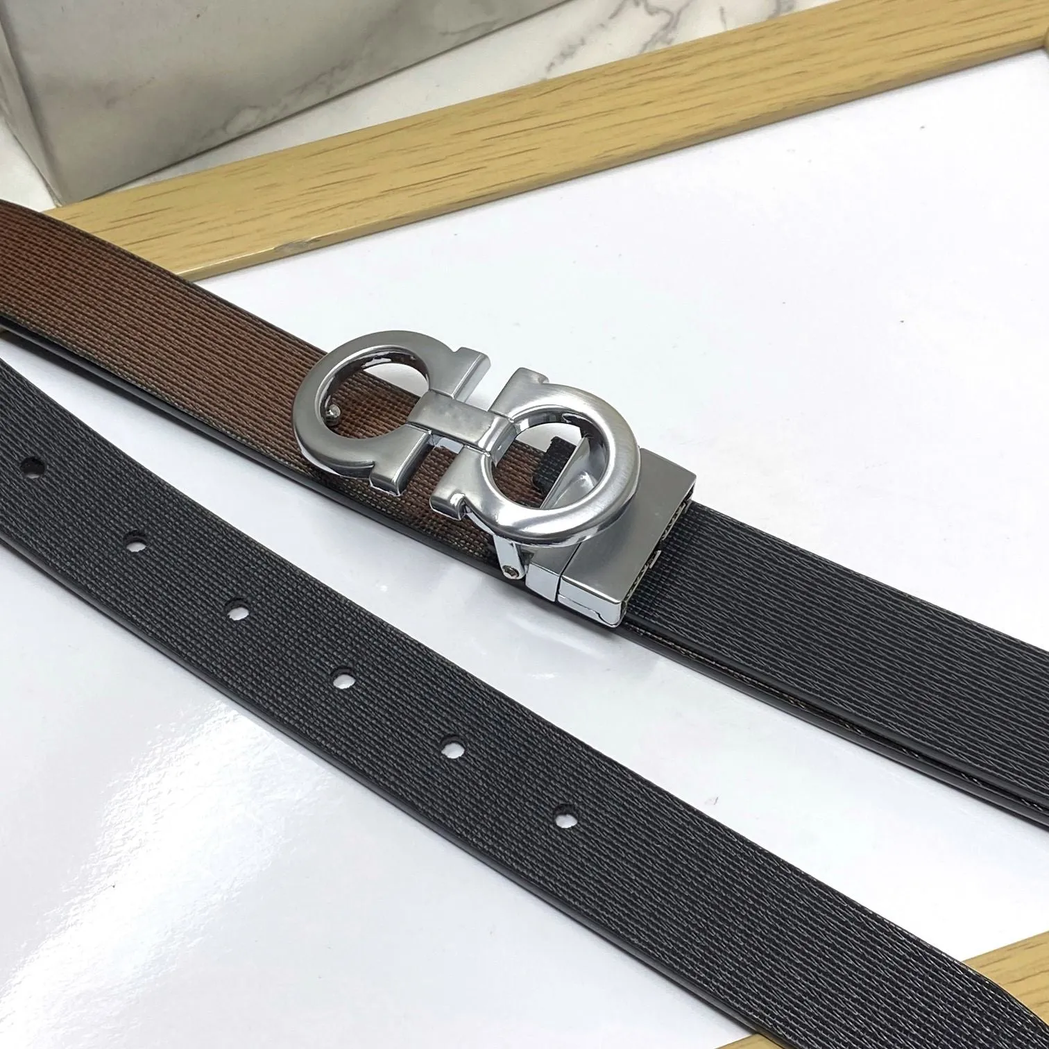 Trendy Small Design Reversible Strap Belt For Men-JonasParamount