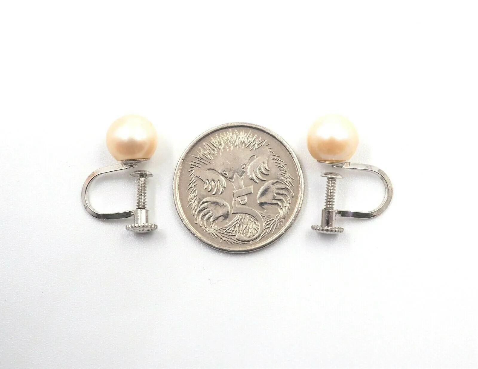 Vintage (c.1940s) Akoya Pearl Silver Screw-On Earrings