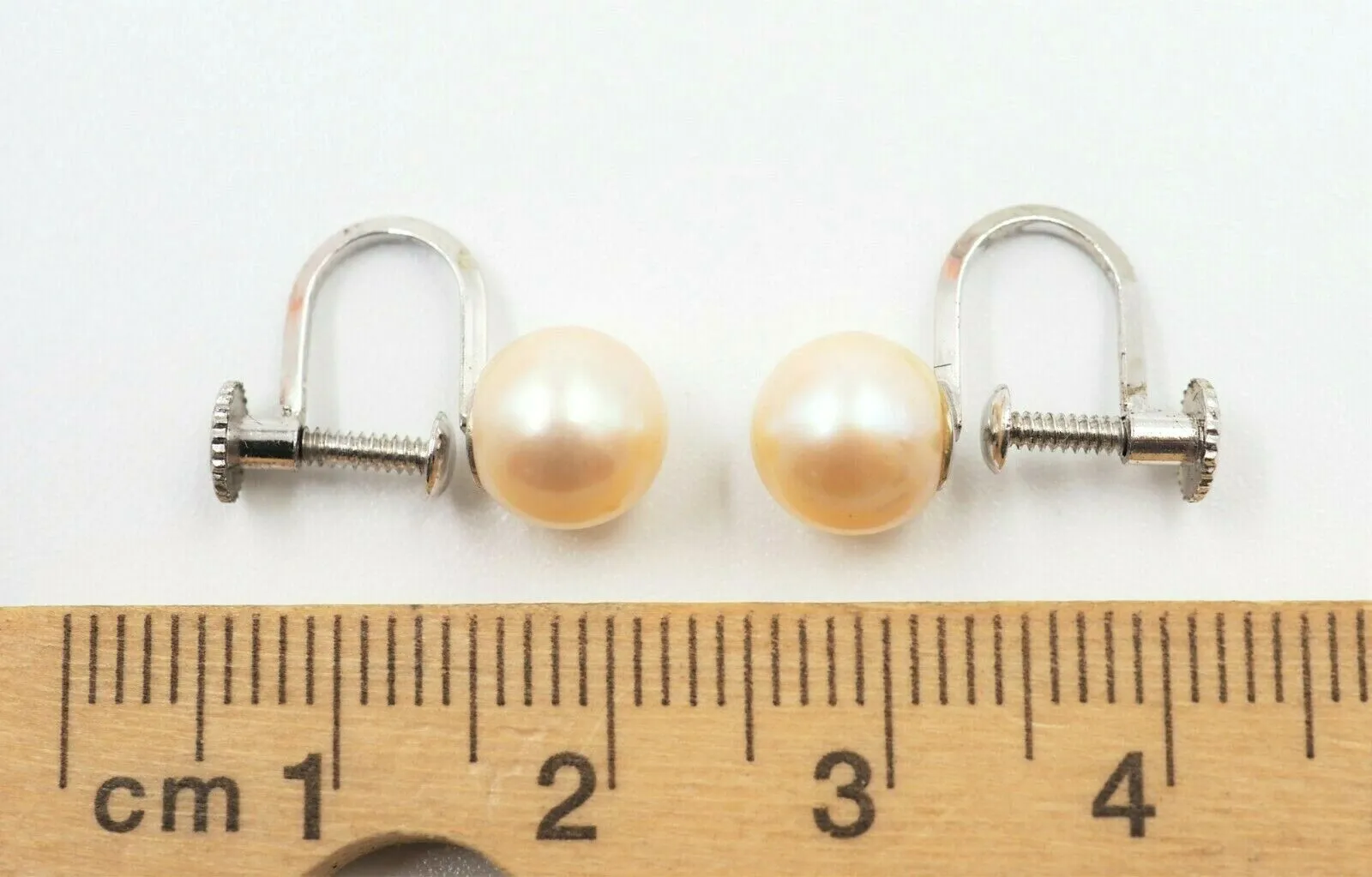 Vintage (c.1940s) Akoya Pearl Silver Screw-On Earrings